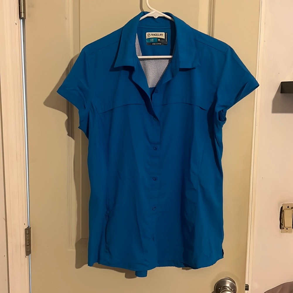 Magellan semi-fitted woman’s blue fishing gear shirt